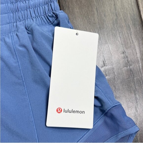 Lululemon NWT Hotty Hot High-Rise Lined Short 2.5" Oasis Blue NWT - Picture 4 of 8